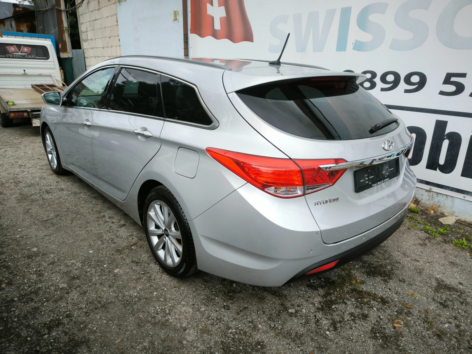 Hyundai I40 2.0i автоматик Швейцария навигация ксенон  - изображение 6