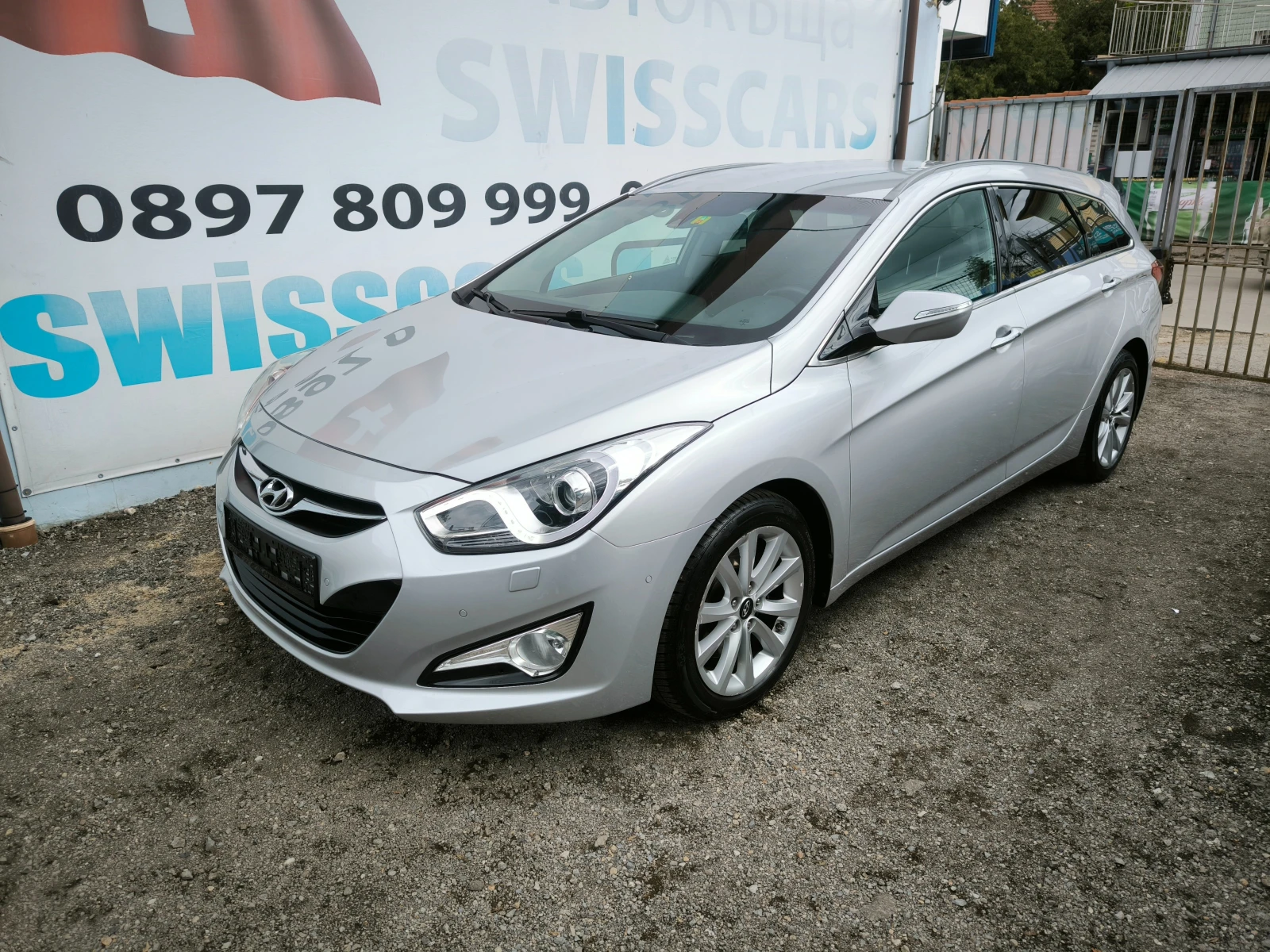 Hyundai I40 2.0i автоматик Швейцария навигация ксенон  - [1] 