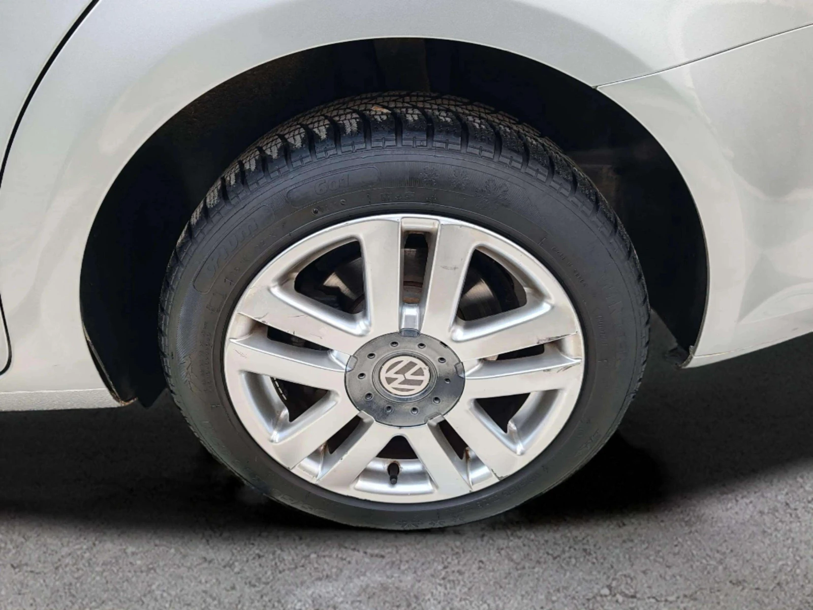 VW Touran 1.6 TDI-DSG-NAVI-CAM | Mobile.bg   15