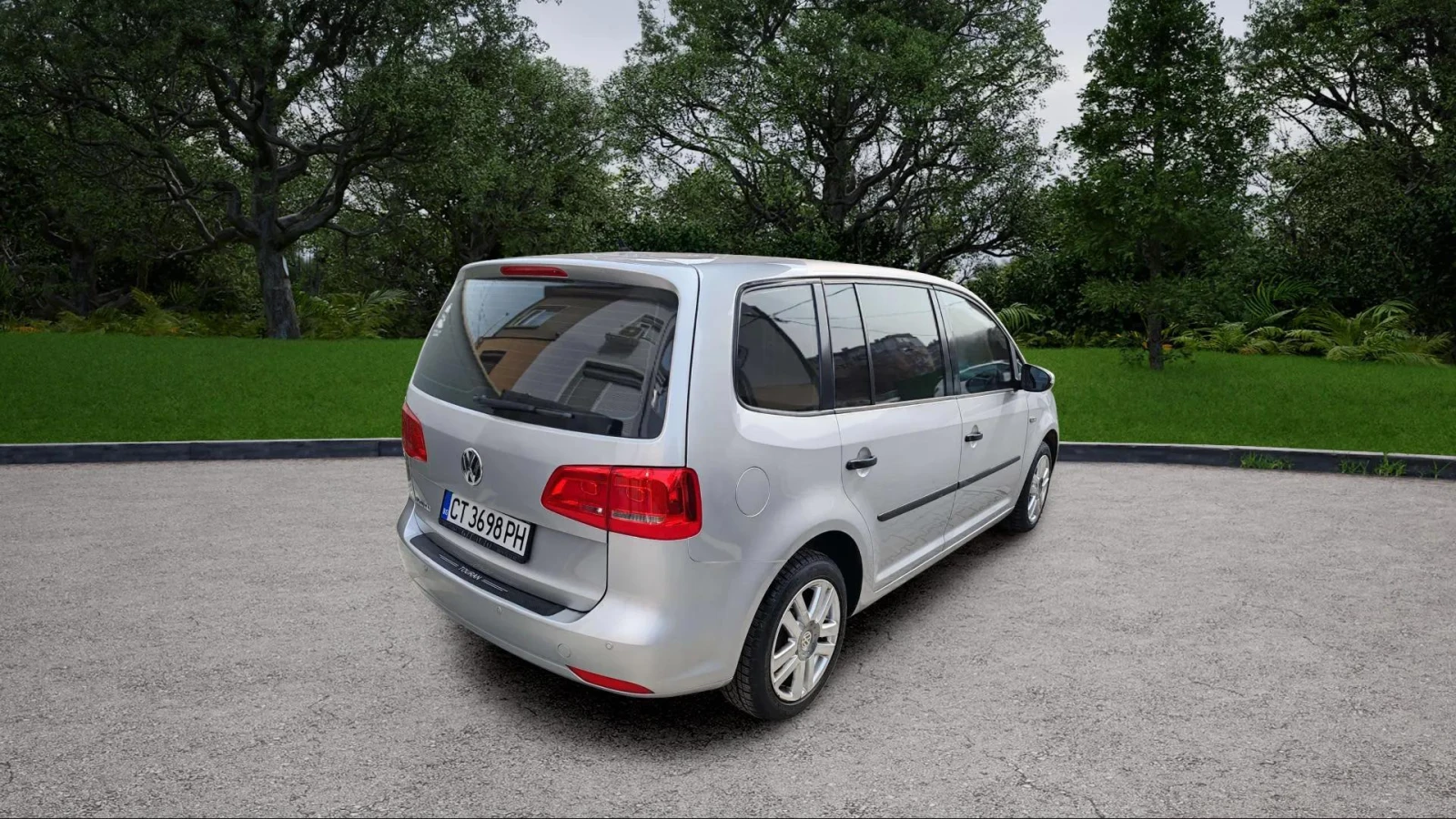 VW Touran 1.6 TDI-DSG-NAVI-CAM - изображение 3