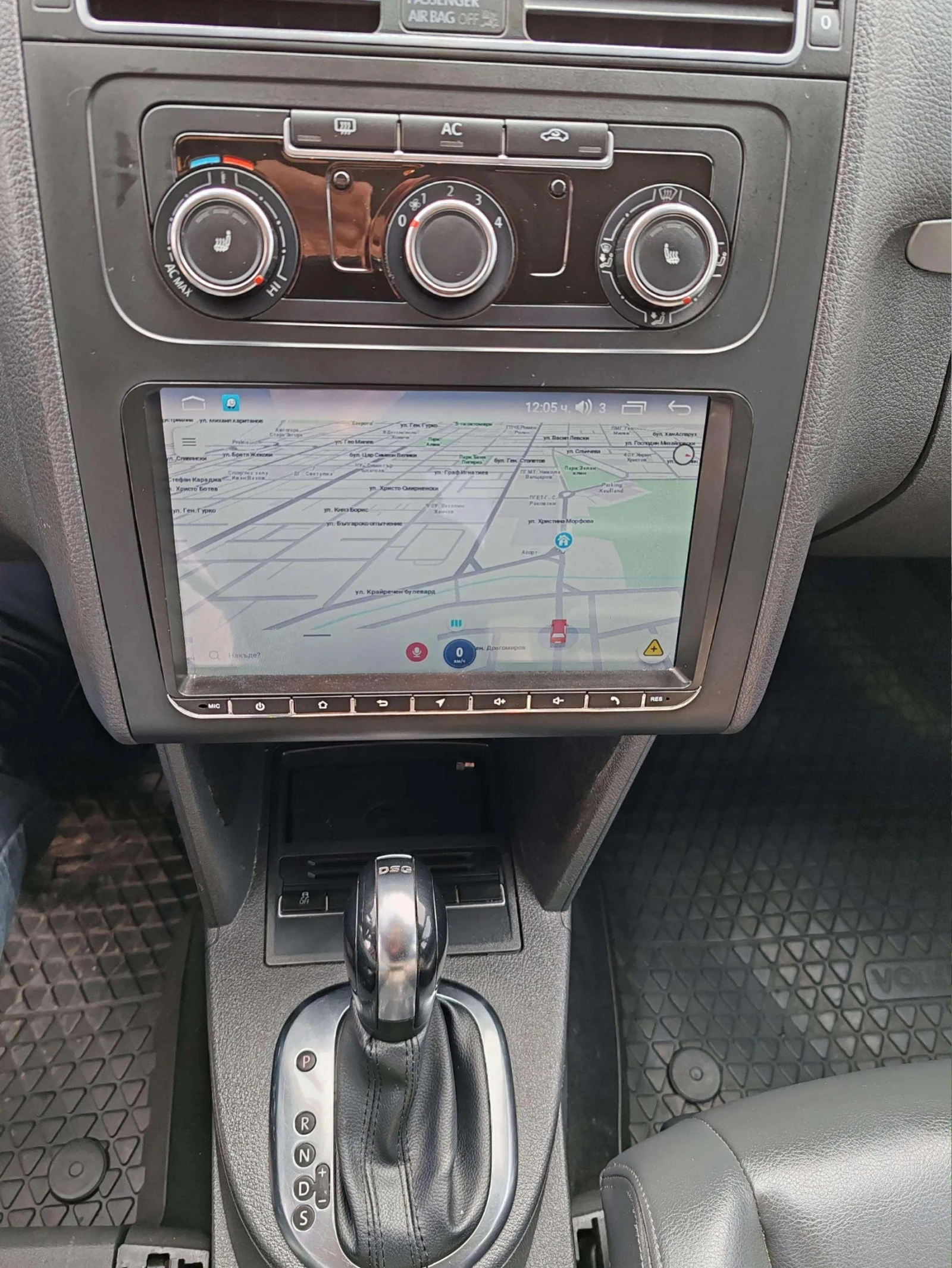 VW Touran 1.6 TDI-DSG-NAVI-CAM | Mobile.bg   12