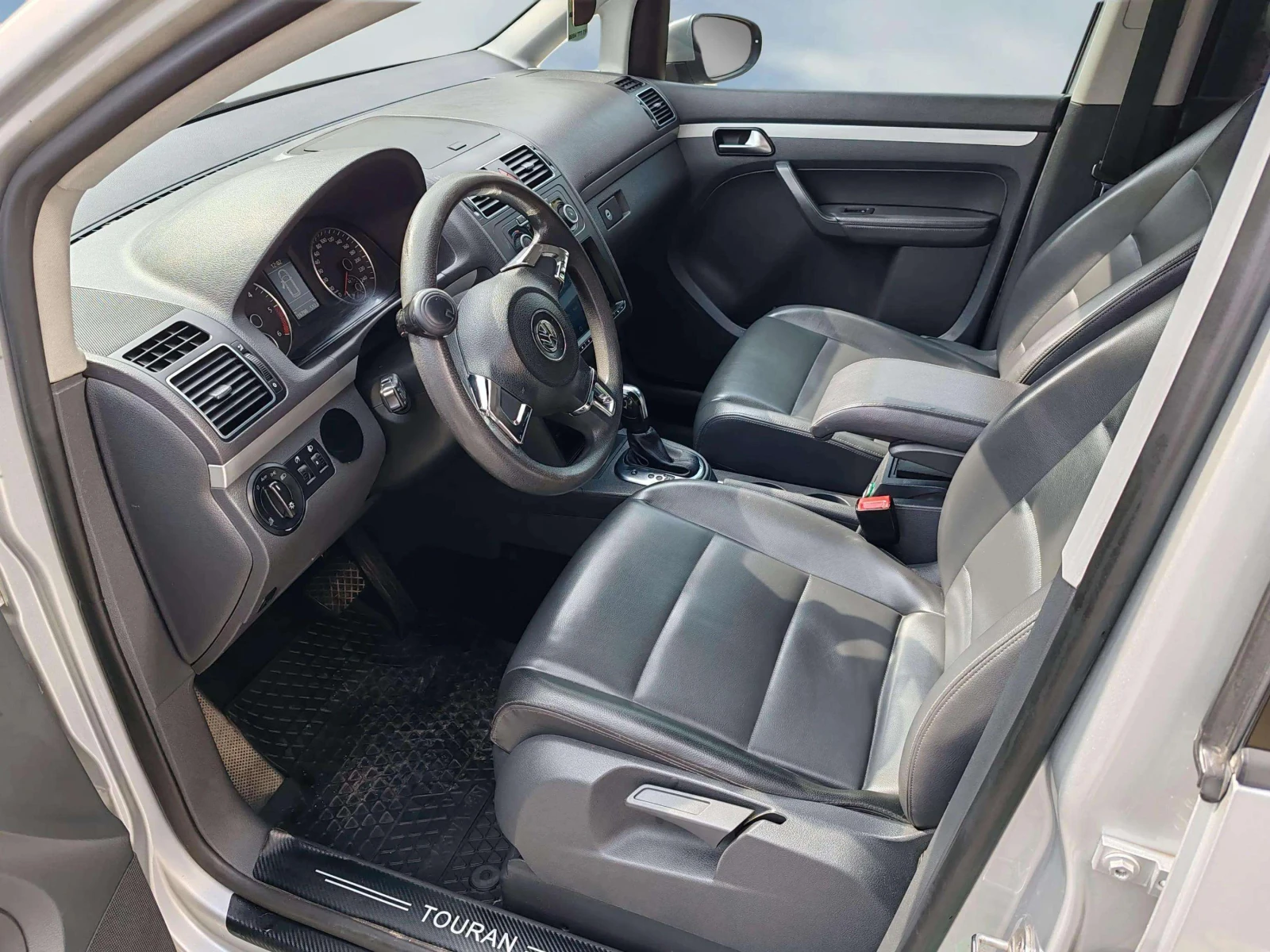 VW Touran 1.6 TDI-DSG-NAVI-CAM - изображение 8
