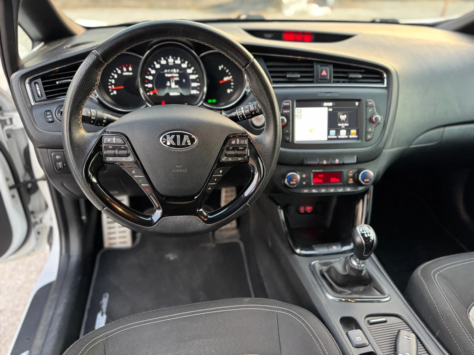 Kia Ceed GT Line Keyless  - изображение 9