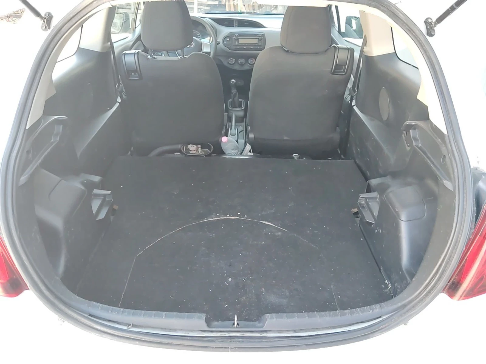 Toyota Yaris  - изображение 10