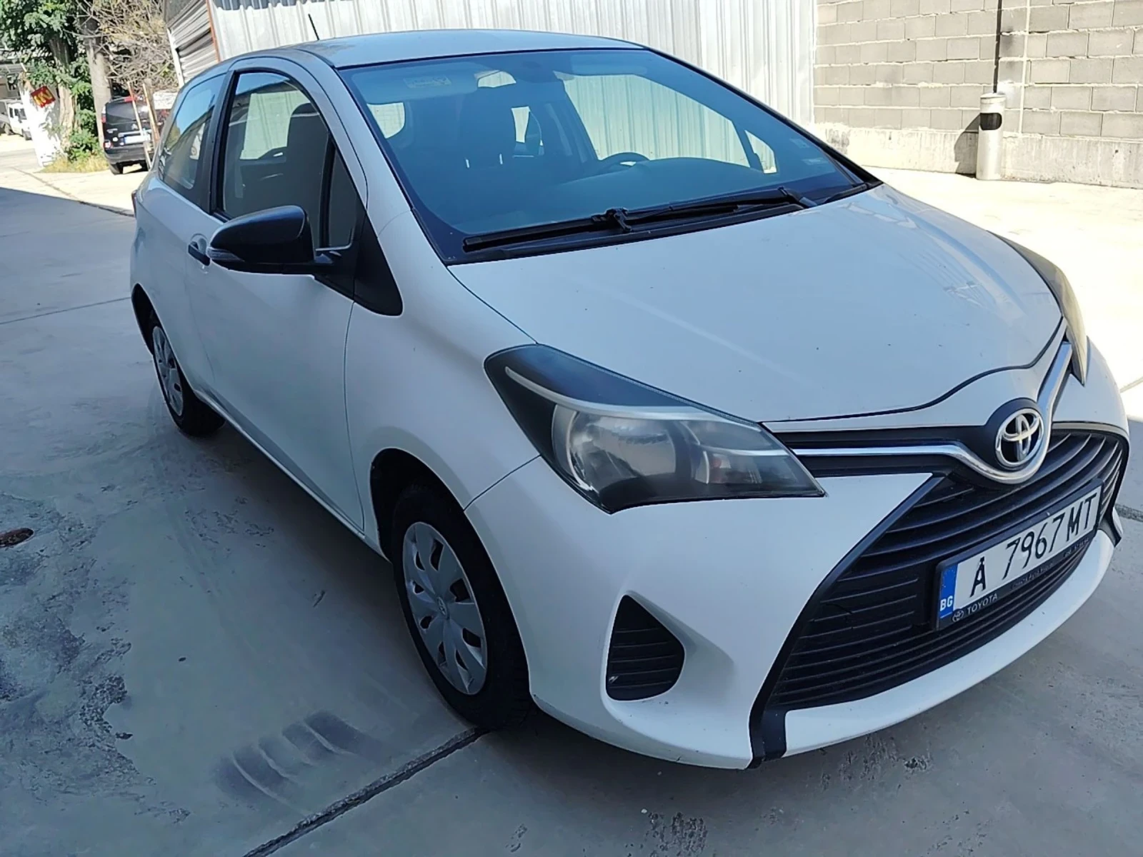 Toyota Yaris  - изображение 3