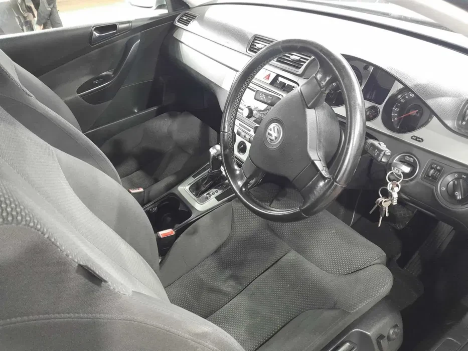 VW Passat B6 - изображение 10