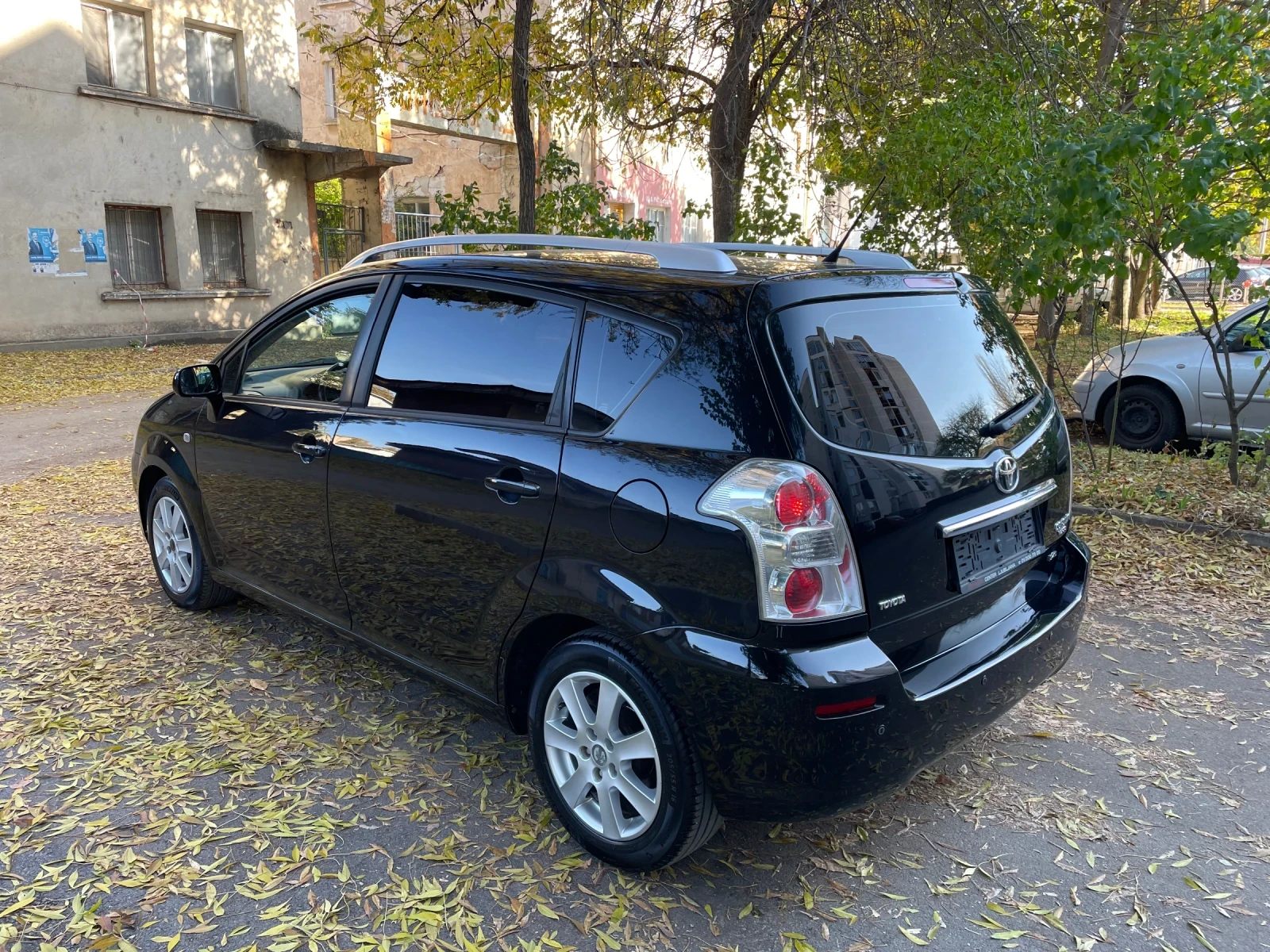 Toyota Corolla verso 2.2 D4D FACELIFT - изображение 5