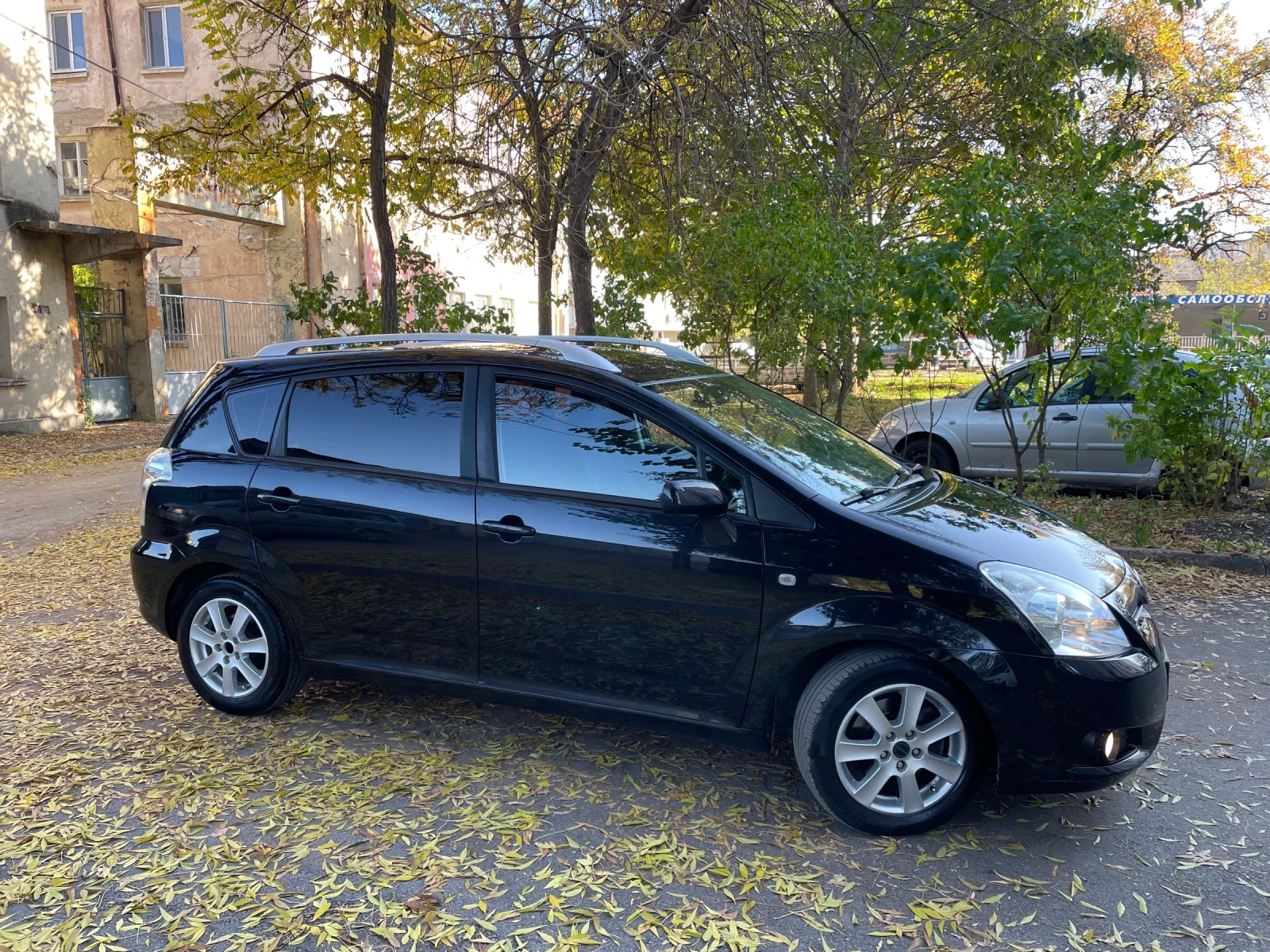 Toyota Corolla verso 2.2 D4D FACELIFT - изображение 2