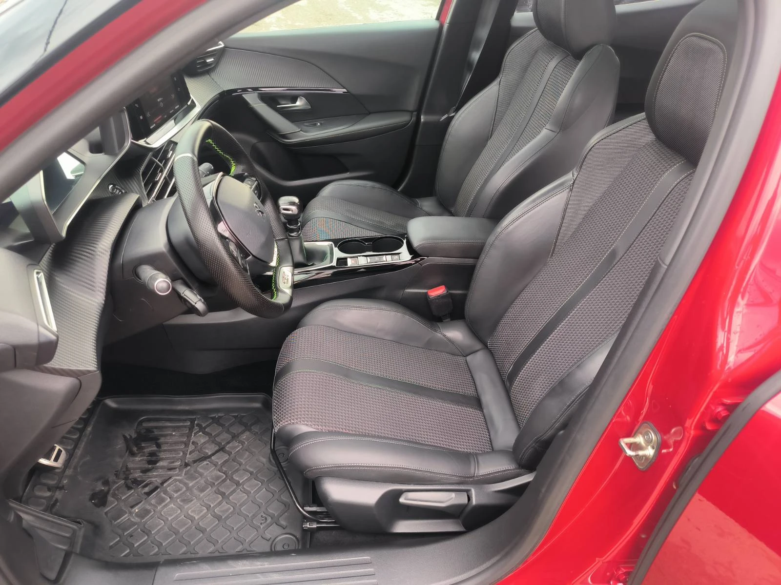 Peugeot 2008 1.5d-GT-line-6sk-Navi-Kamera-Keyless-Euro-6D | Mobile.bg � ����������� 15