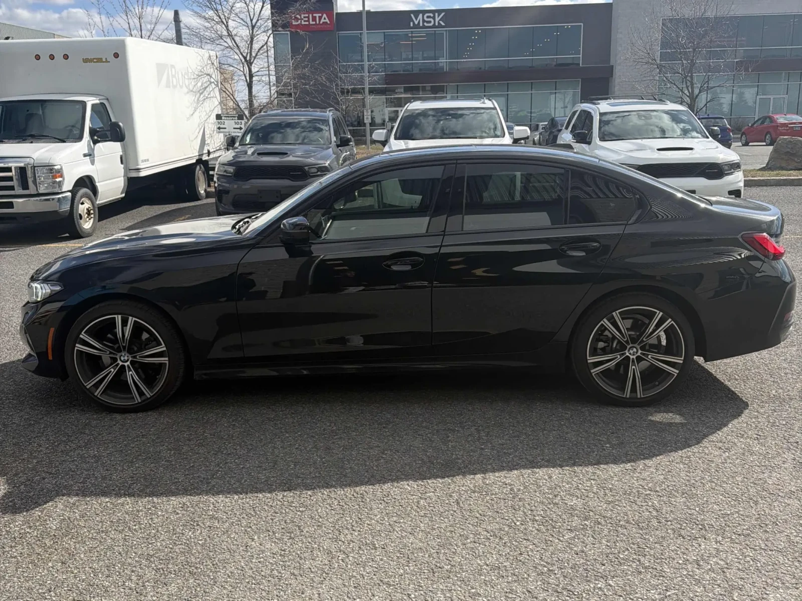 BMW 330 xDrive * * CARFAX * * АВТО КРЕДИТ * * , снимка 3 - Автомобили и джипове - 54372559