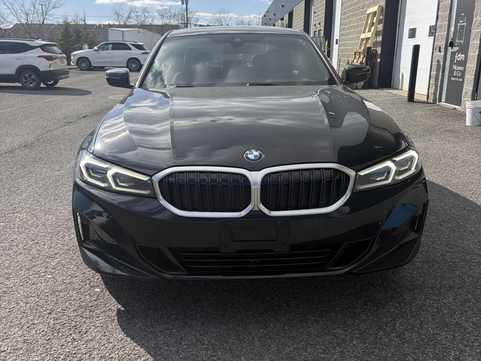 BMW 330 xDrive * * CARFAX * * АВТО КРЕДИТ * * , снимка 2 - Автомобили и джипове - 54372559