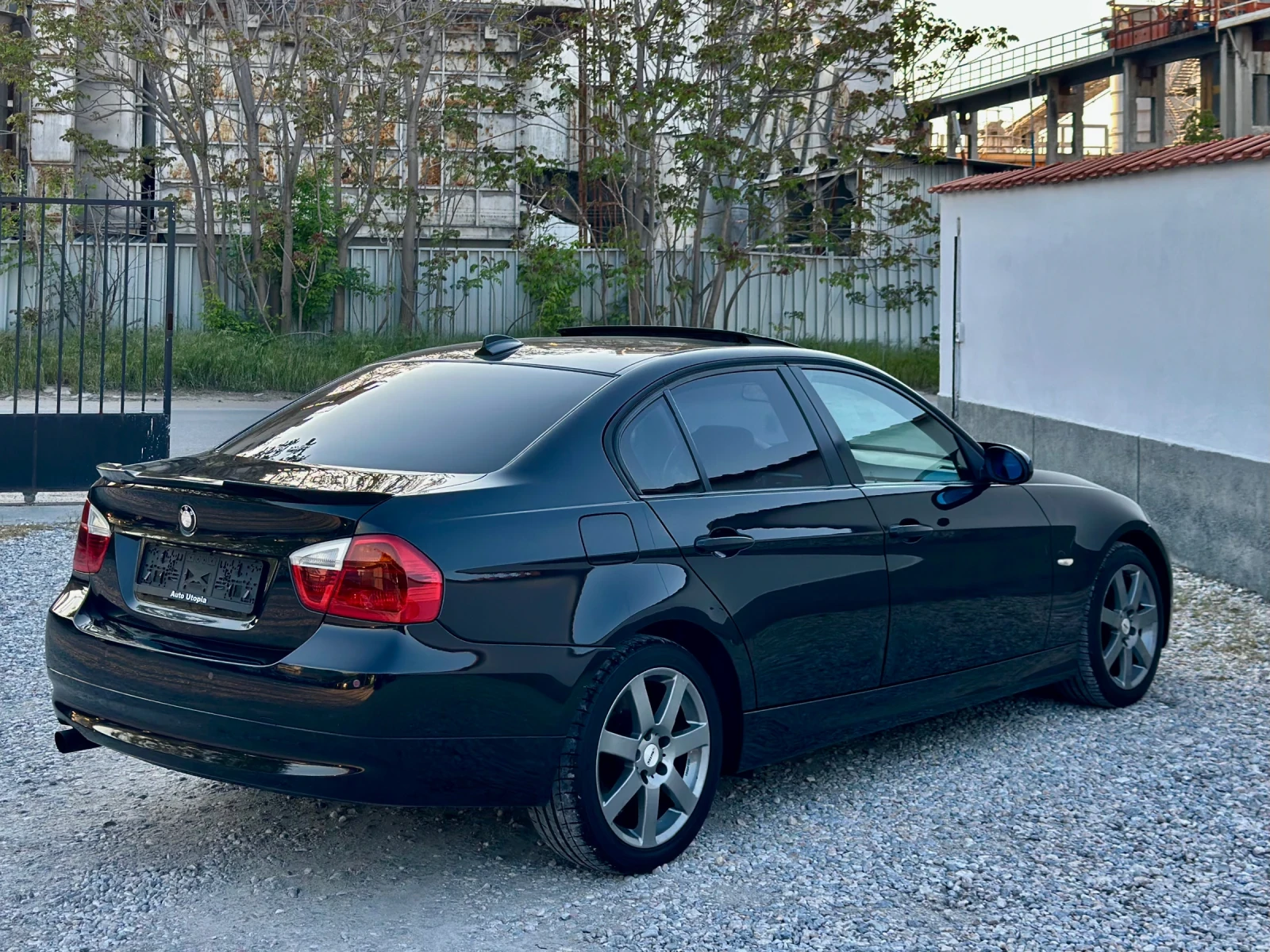 BMW 320 163/НАВИГАЦИЯ/АВТОМАТИК/М-ПАКЕТ, снимка 4 - Автомобили и джипове - 54431650