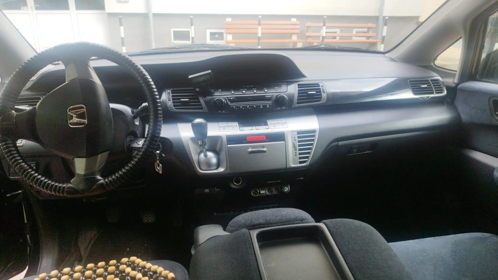 Honda Fr-v, снимка 5 - Автомобили и джипове - 55229029