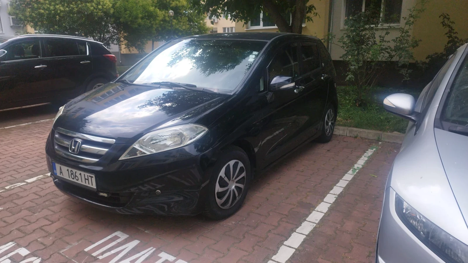 Honda Fr-v, снимка 2 - Автомобили и джипове - 55229029