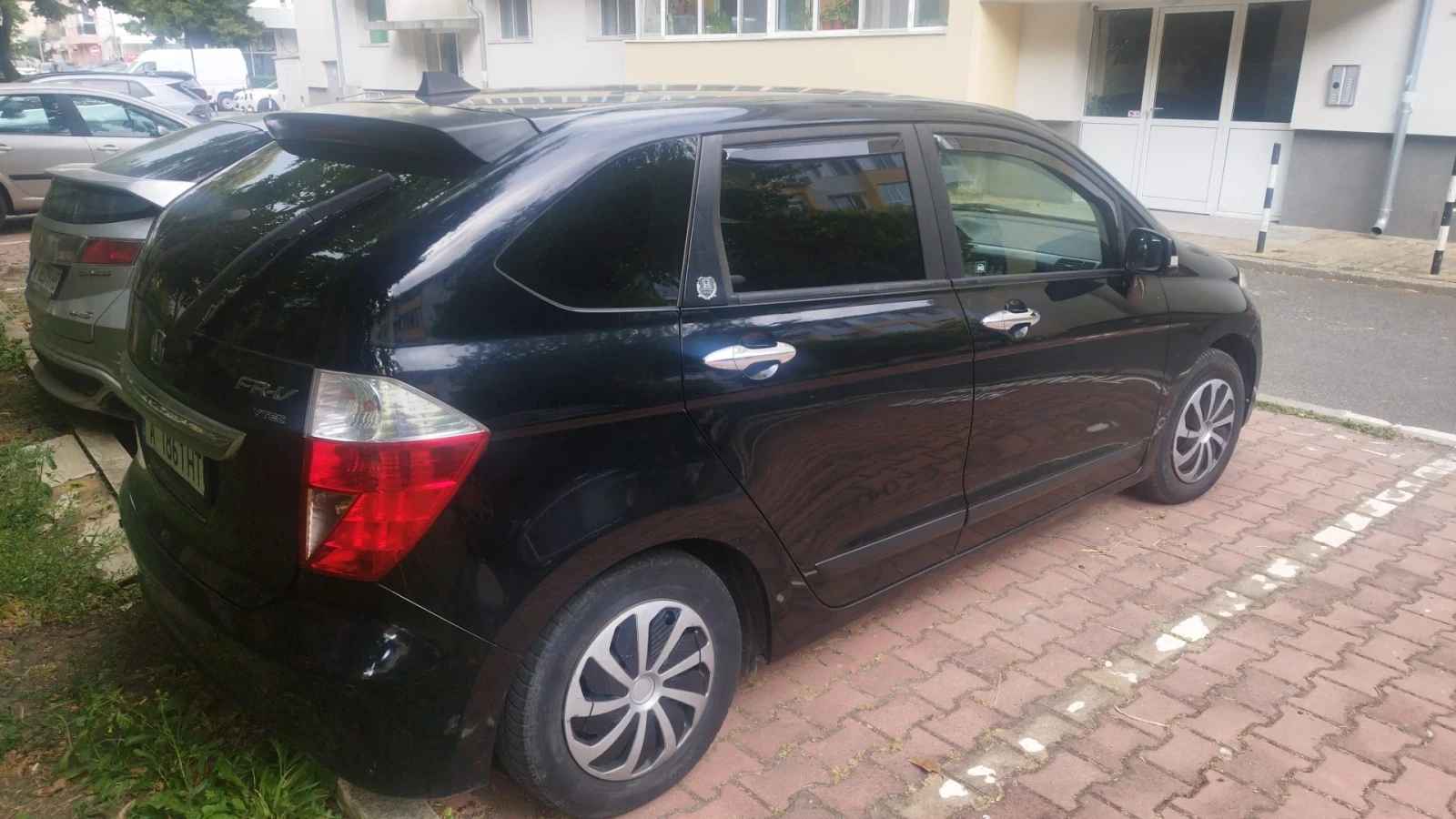 Honda Fr-v, снимка 3 - Автомобили и джипове - 55229029