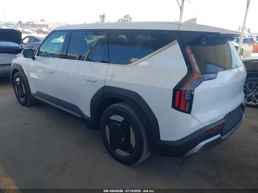 Kia EV9 Light Long Range, снимка 3 - Автомобили и джипове - 55634919