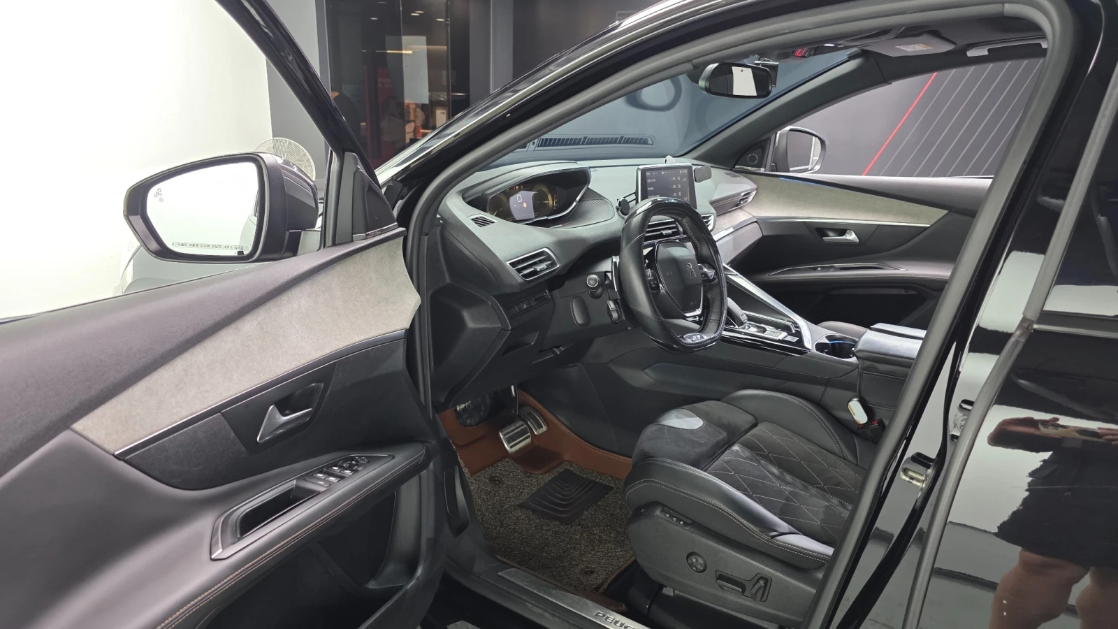 Peugeot 3008 2.0 BlueHDi GT | Адаптивен круиз | Панорама, снимка 10 - Автомобили и джипове - 55719799