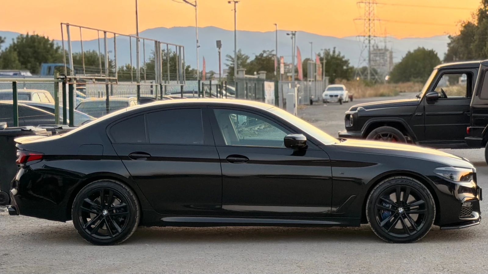BMW 540 i= xDrive= B58= M-performance= HUD= Keyless Go= So, снимка 4 - Автомобили и джипове - 55721655