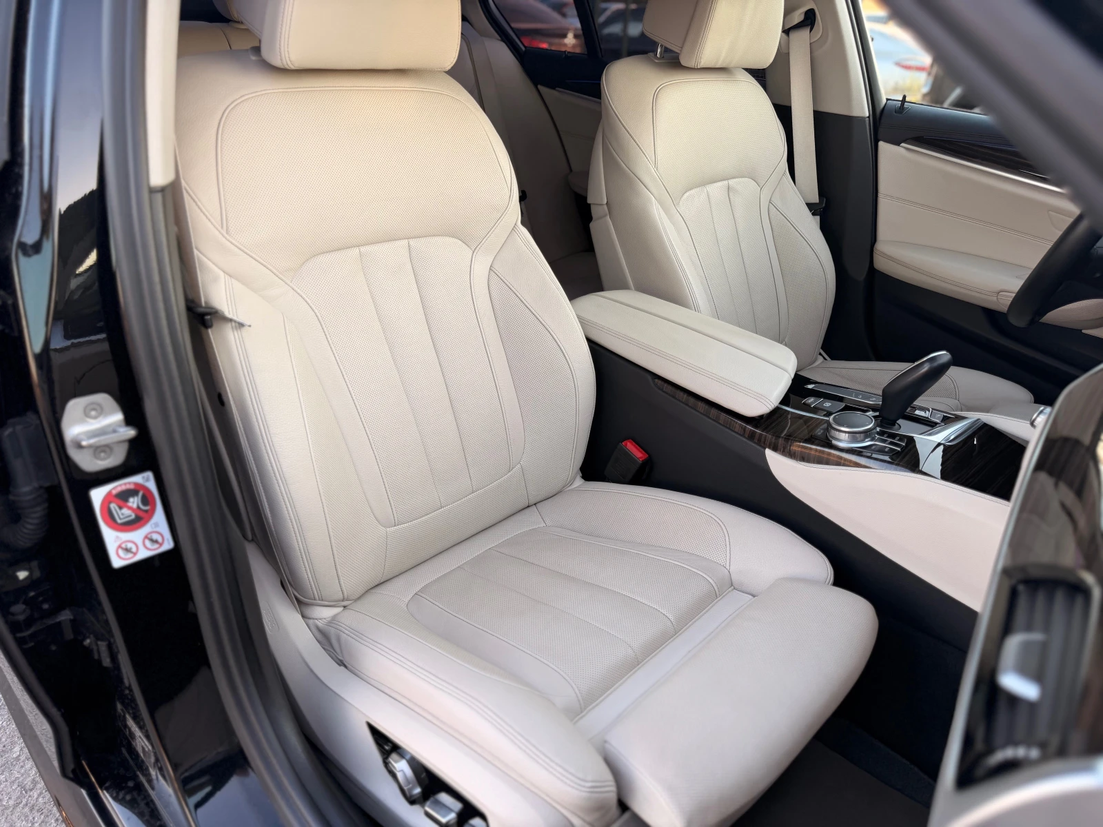BMW 540 i= xDrive= B58= M-performance= HUD= Keyless Go= So, снимка 12 - Автомобили и джипове - 55721655