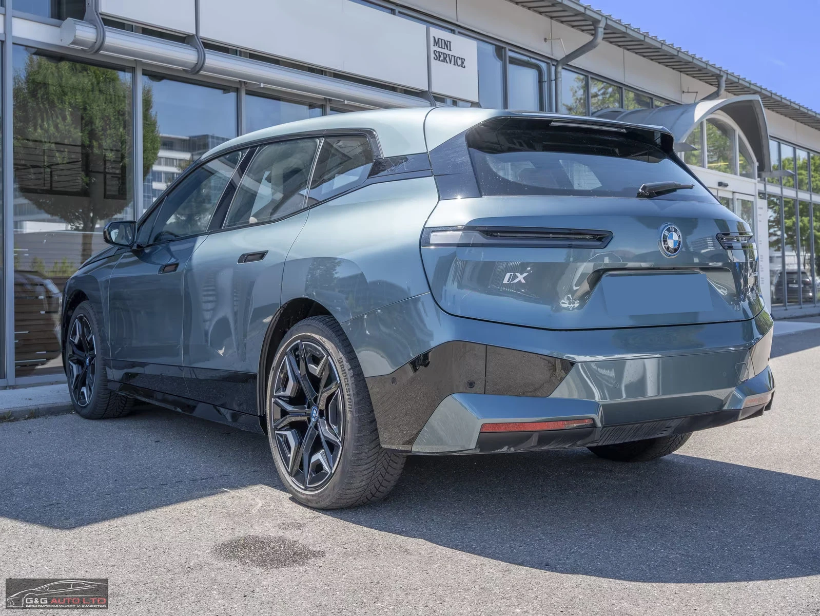 BMW iX 50/523HP/SPORT/PANO/360/ACC/854z, снимка 3 - Автомобили и джипове - 55936758