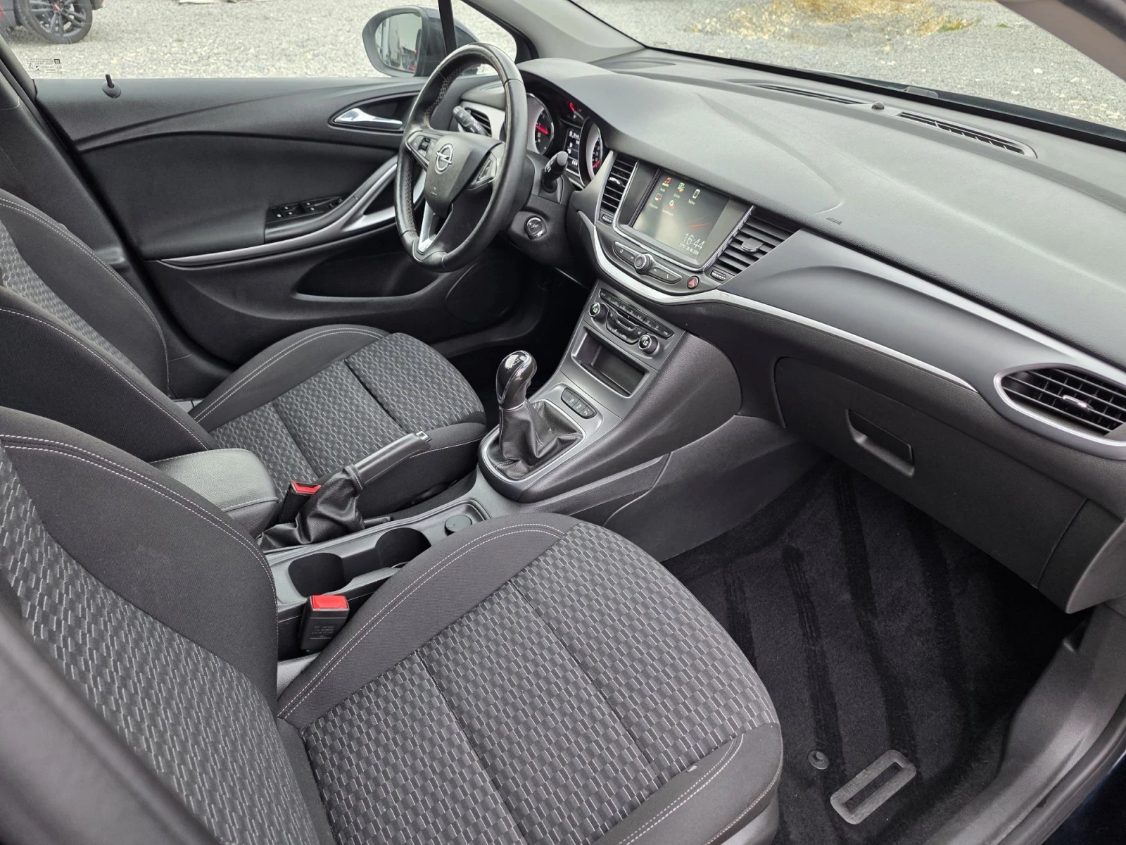 Opel Astra 1.0i 105p.s Kato Nova Kamera, снимка 12 - Автомобили и джипове - 56325300