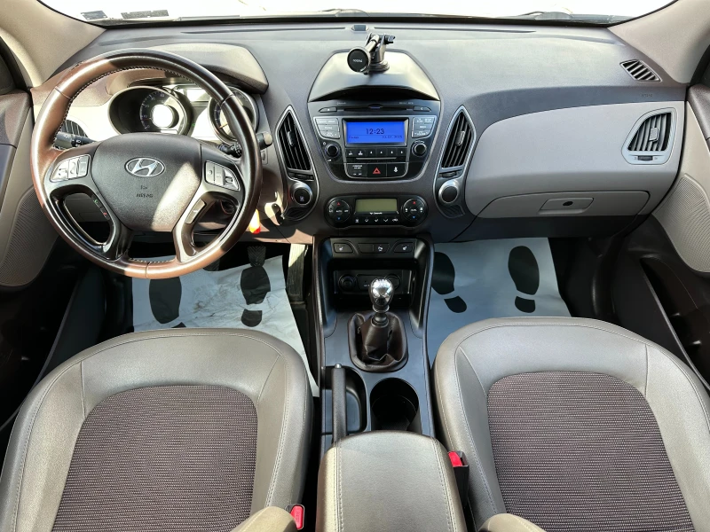 Hyundai IX35 2.0i 166 к.с., снимка 10 - Автомобили и джипове - 48652269