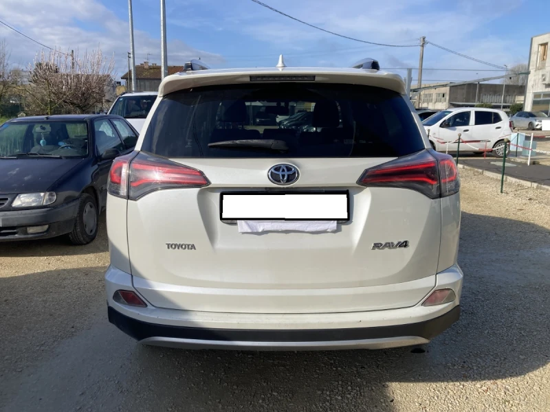 Toyota Rav4 2.0D D-4D Style, снимка 4 - Автомобили и джипове - 49498786