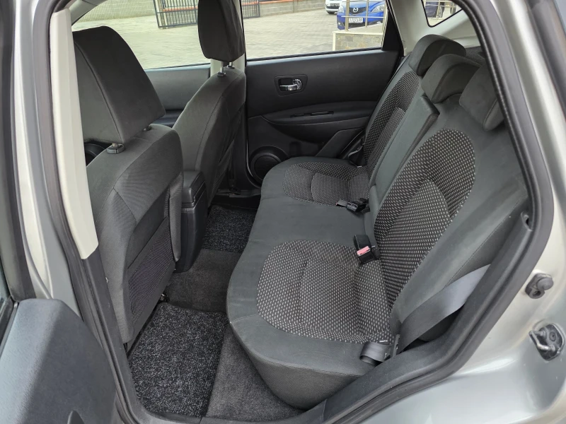 Nissan Qashqai 1.5DCI, снимка 12 - Автомобили и джипове - 51919112
