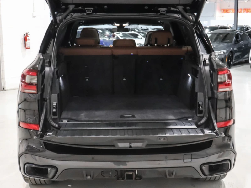 BMW X5 40i xDrive / PANO / HUD / SWAROVSKI / PREMIUM, снимка 17 - Автомобили и джипове - 52749535