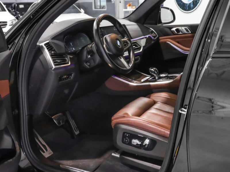 BMW X5 40i xDrive / PANO / HUD / SWAROVSKI / PREMIUM, снимка 10 - Автомобили и джипове - 52749535