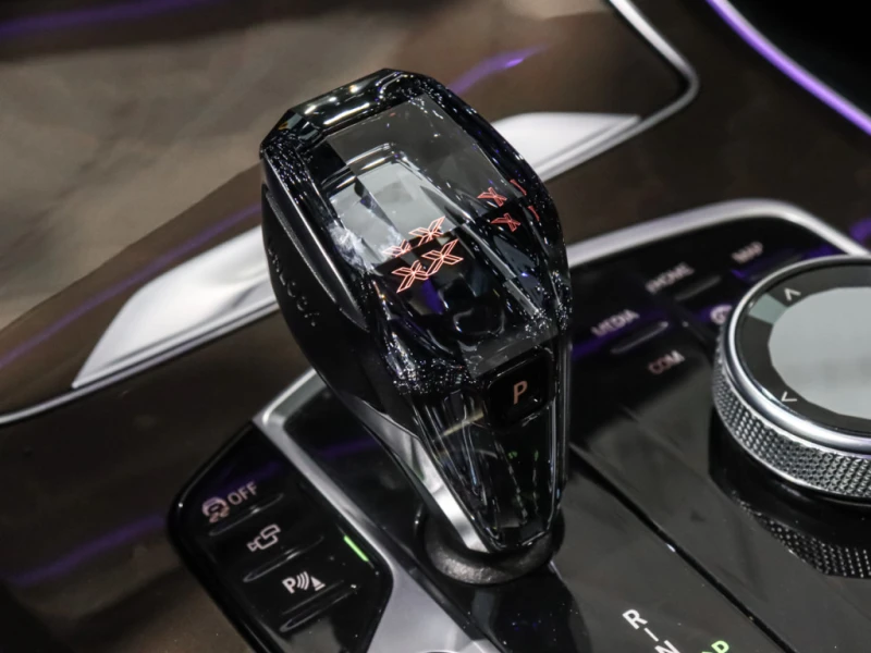 BMW X5 40i xDrive / PANO / HUD / SWAROVSKI / PREMIUM, снимка 13 - Автомобили и джипове - 52749535