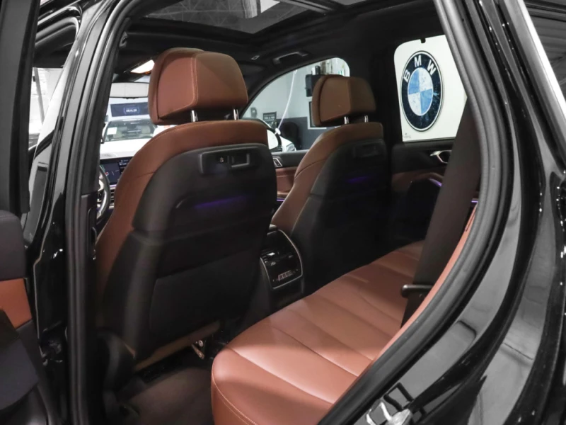 BMW X5 40i xDrive / PANO / HUD / SWAROVSKI / PREMIUM, снимка 15 - Автомобили и джипове - 52749535