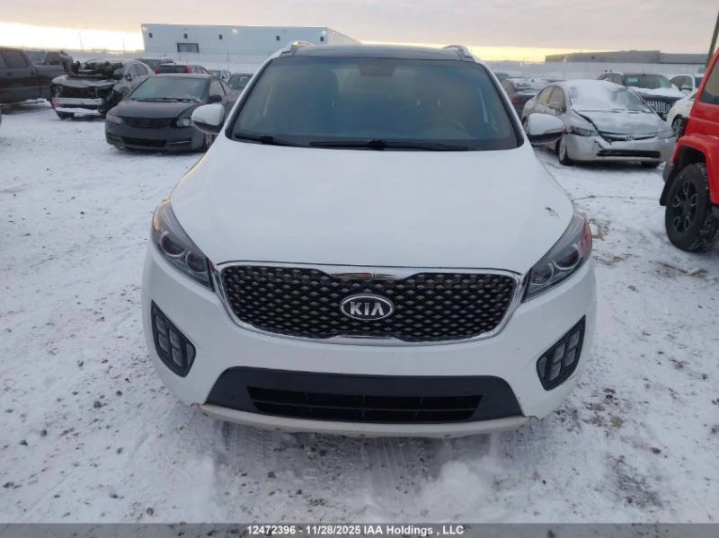 Kia Sorento 3.3L SX+ * Panorama* Става на газ