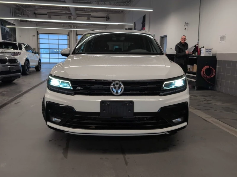 VW Tiguan * Highline * CARFAX * БЕЗ ПЪРВОНАЧАЛНА ВНОСКА, снимка 6 - Автомобили и джипове - 52940809