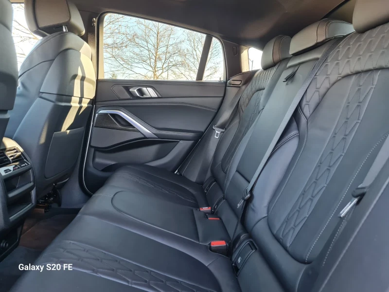 BMW X6 M50i Германия! Уникат! 80000км!, снимка 14 - Автомобили и джипове - 53002279