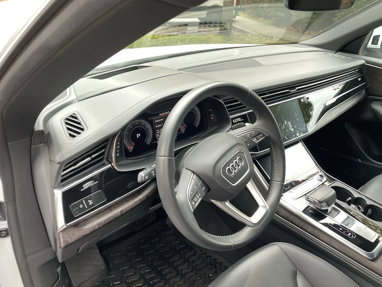 Audi Q8 TECHNIK* MATRIX* DISTRONIK* HEAD-UP* PANO* B&O* KE - изображение 10