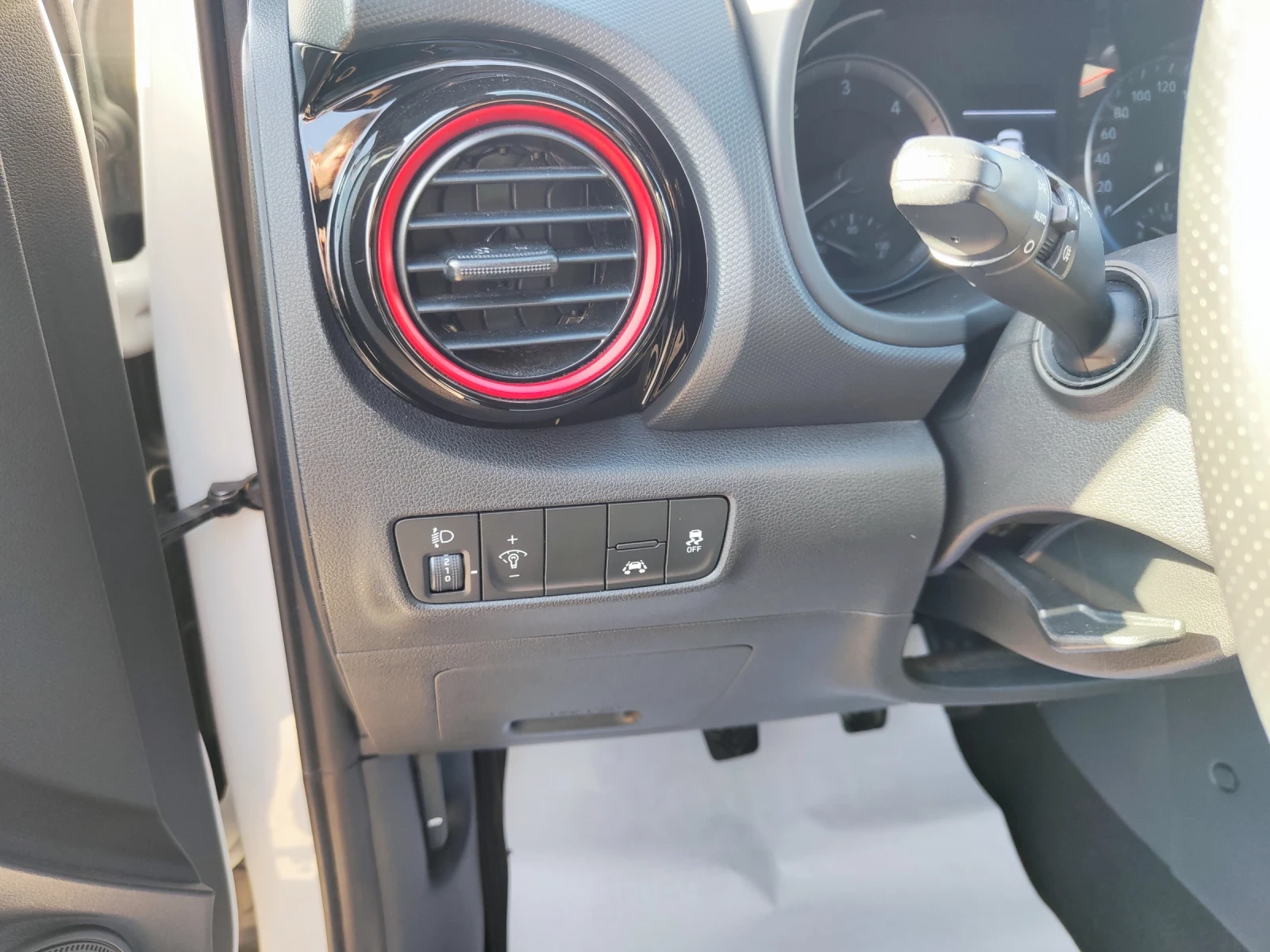 Hyundai Kona Xpossible 2WD, снимка 16 - Автомобили и джипове - 53736515