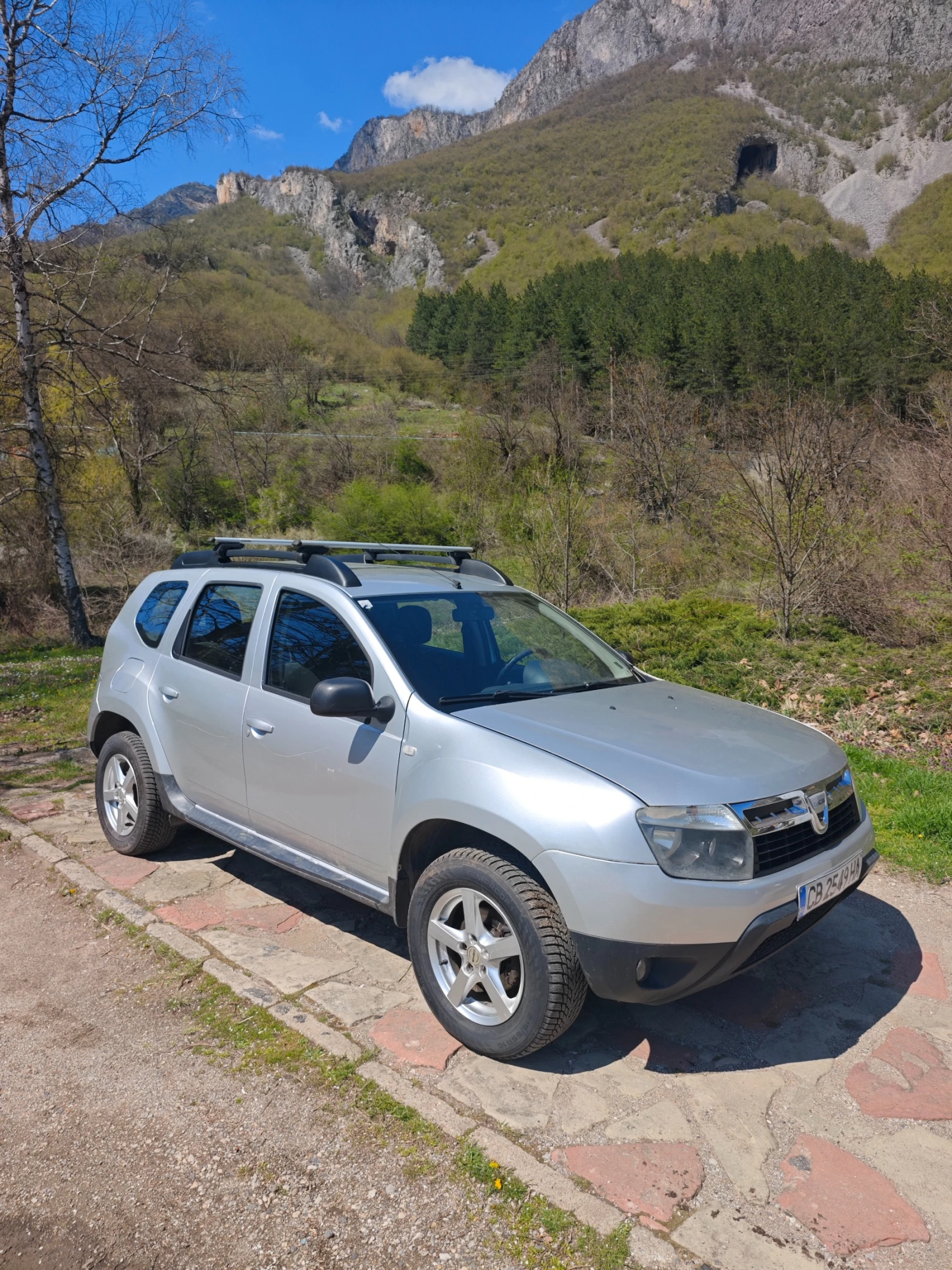 Dacia Duster 1.5DCI 4Х4 РЕГИСТРИРАН, снимка 13 - Автомобили и джипове - 54355321