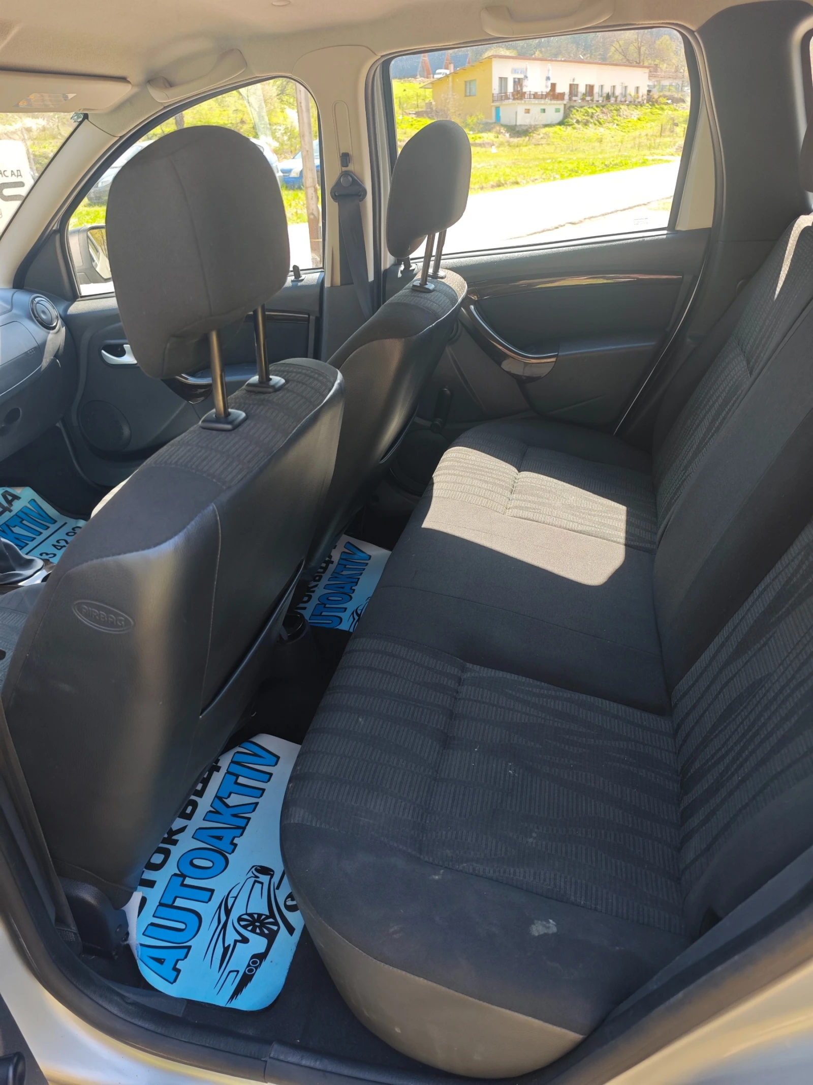 Dacia Duster 1.5DCI 4Х4 РЕГИСТРИРАН, снимка 7 - Автомобили и джипове - 54355321