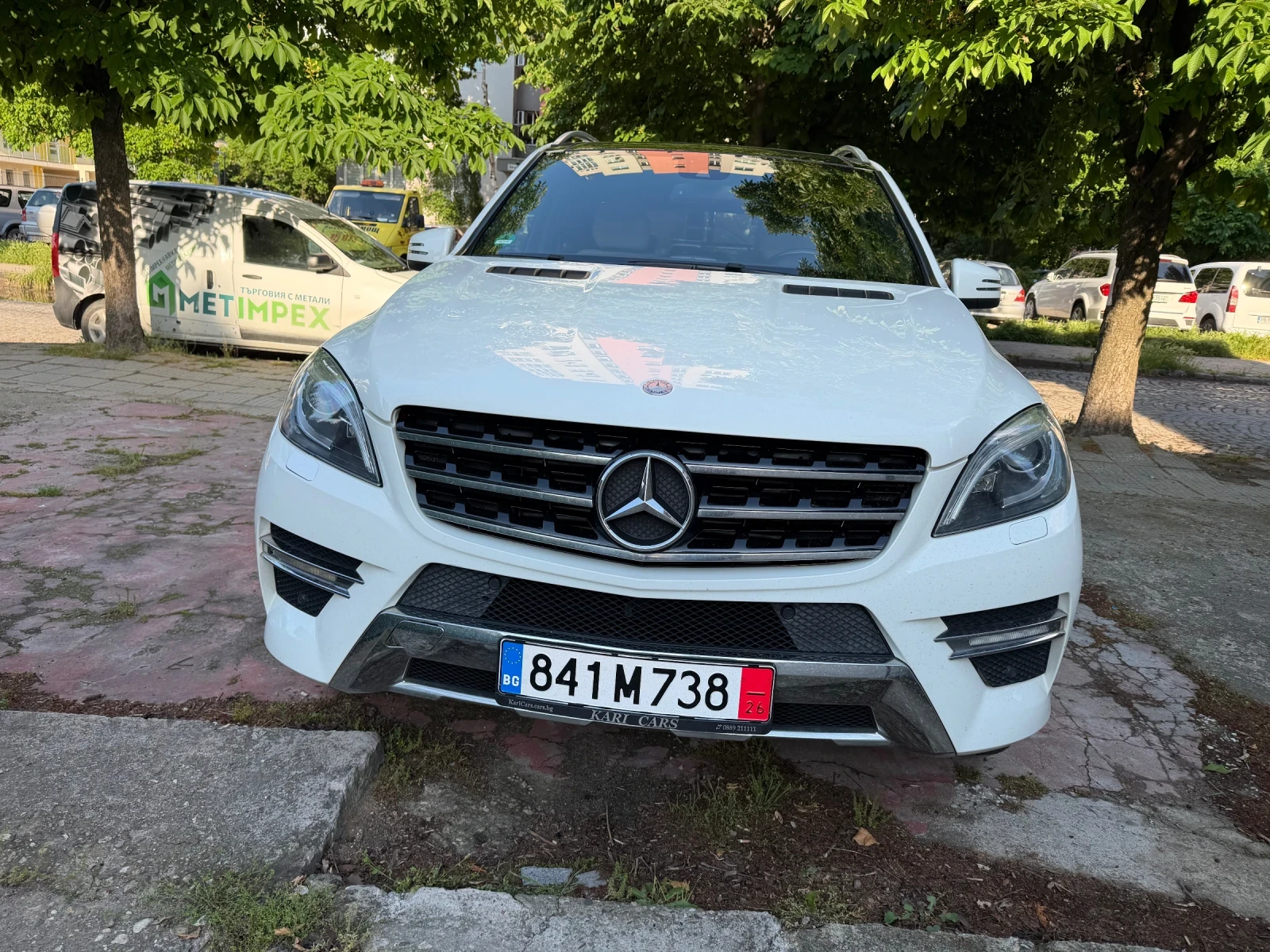 Mercedes-Benz ML 350 AMG LINE= KEYLESS GO= PANORAMA= KAMERA= PODGREV= E, снимка 2 - Автомобили и джипове - 54661891