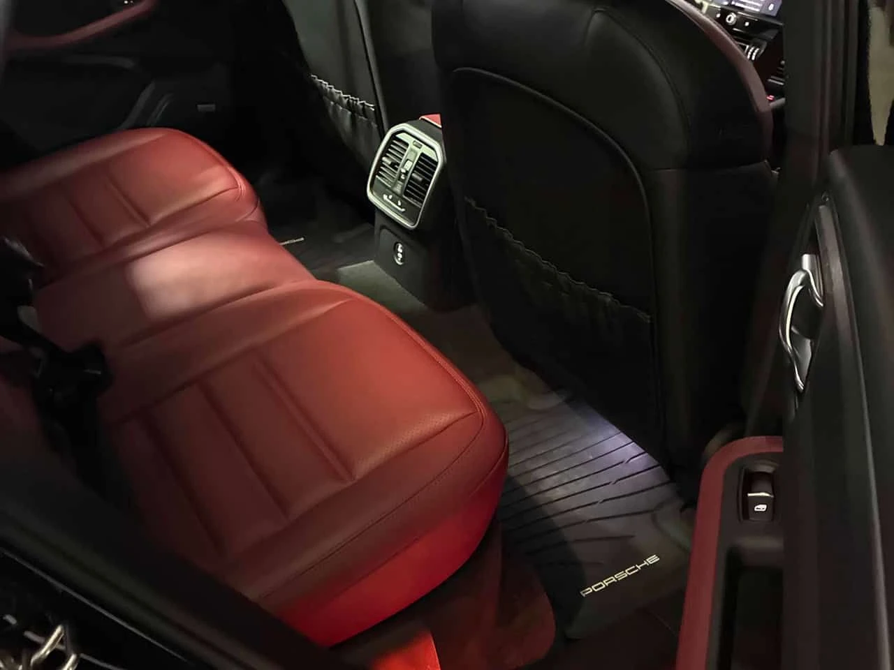 Porsche Macan * GTS * CARFAX * DIS * BOSE * ОБДУХВАНЕ, снимка 14 - Автомобили и джипове - 54699556