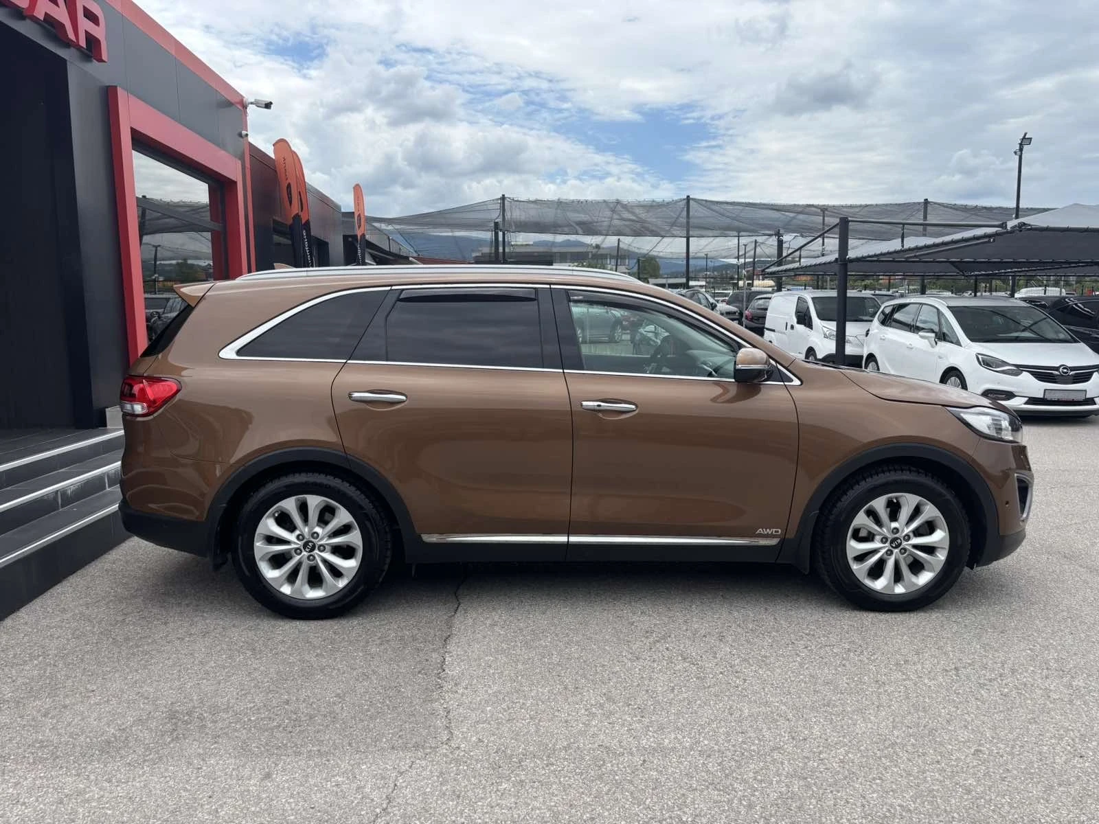 Kia Sorento 2.2D AUT-4x4-FULL-FULL-TOP, снимка 6 - Автомобили и джипове - 55318418