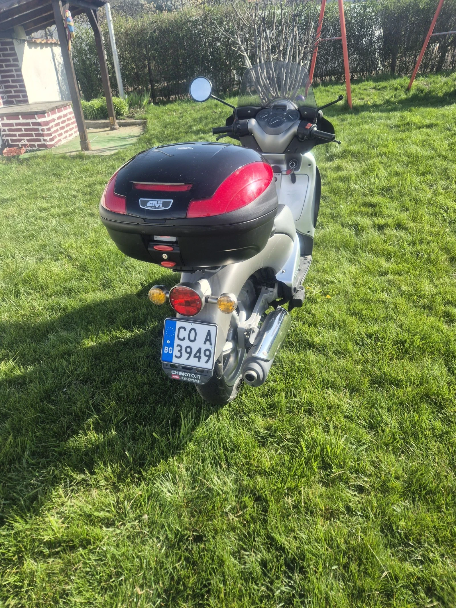 Aprilia Scarabeo 200 gt, снимка 9 - Мотоциклети и мототехника - 54177603