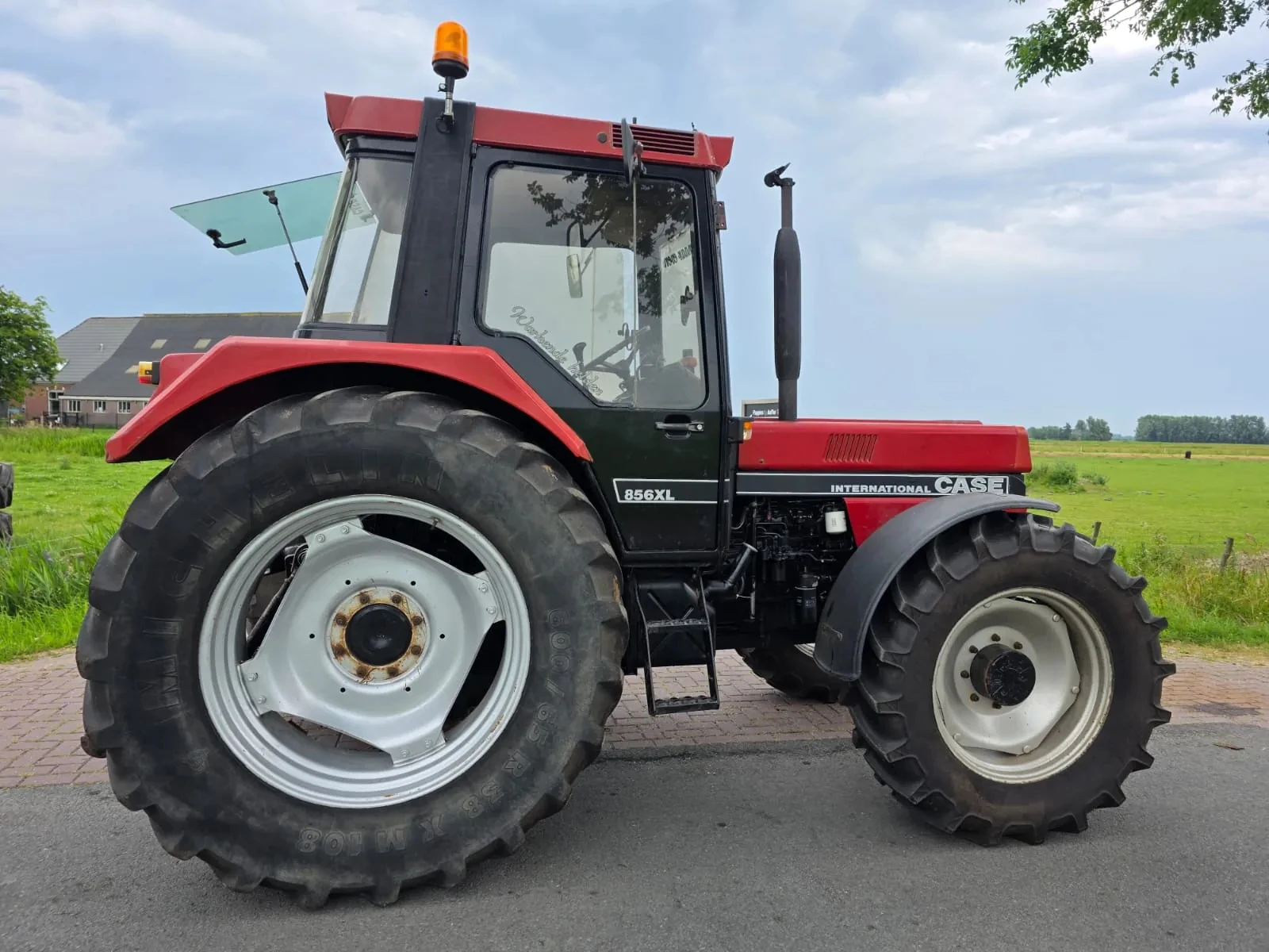 Трактор International Case 856XL 4x4 - изображение 3