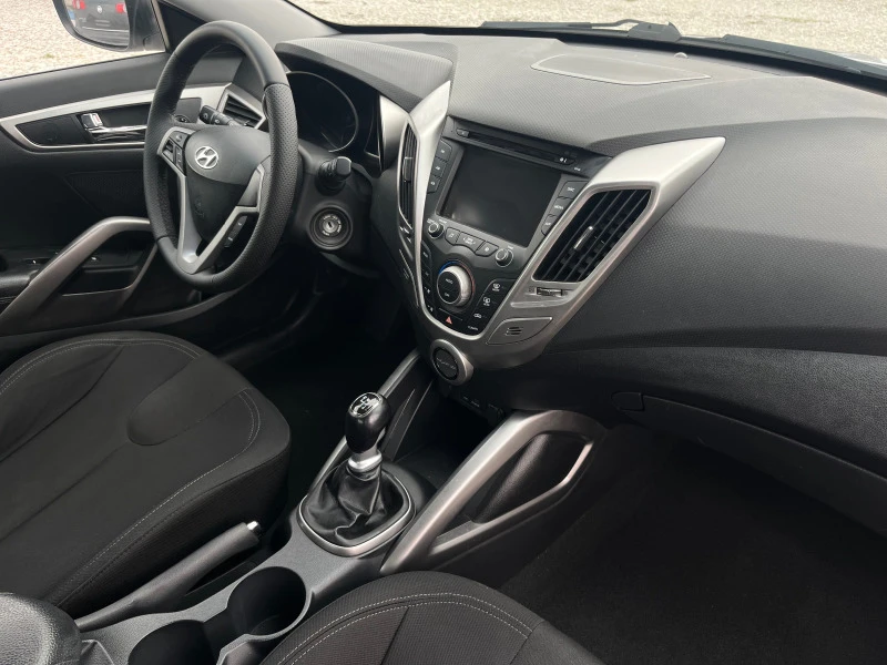 Hyundai Veloster  1.6 NAVI, снимка 11 - Автомобили и джипове - 44966129