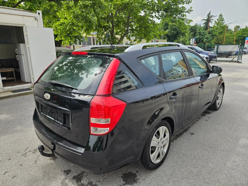 Kia Ceed 1.6CRDI 90кс, снимка 4 - Автомобили и джипове - 47592319