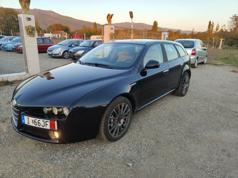 Alfa Romeo 159 sportwagon 2.4 JTDm кожа нави автоматик , снимка 1 - Автомобили и джипове - 47635391