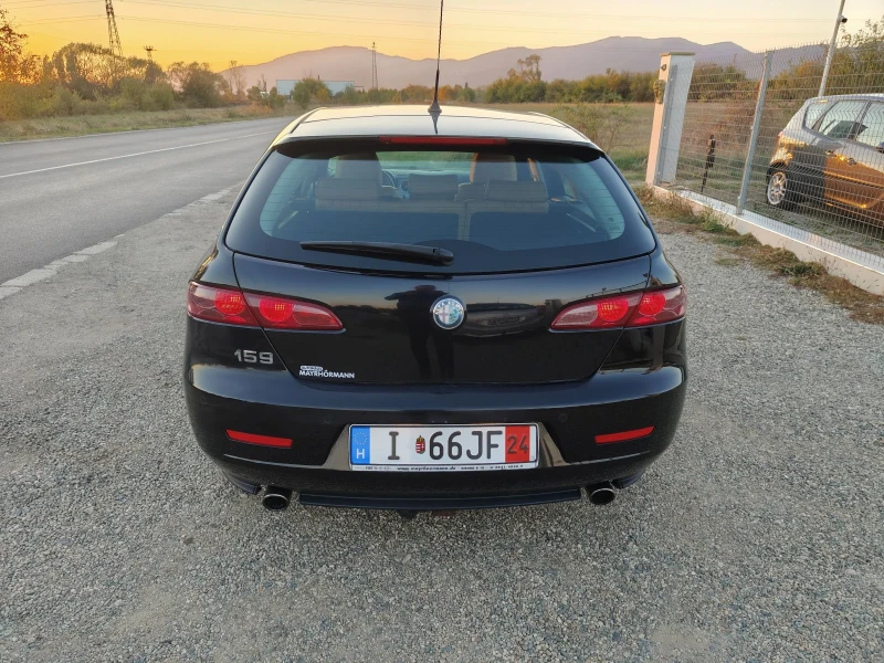 Alfa Romeo 159 sportwagon 2.4 JTDm кожа нави автоматик , снимка 6 - Автомобили и джипове - 47635391