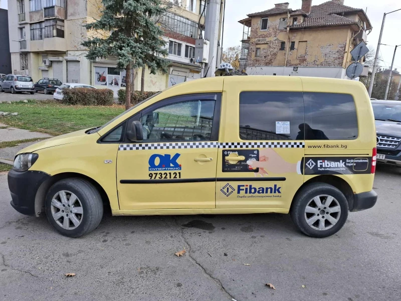 VW Caddy, снимка 3 - Автомобили и джипове - 47767527