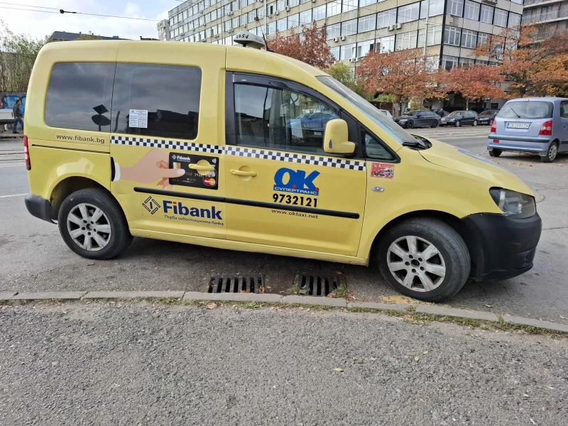 VW Caddy, снимка 2 - Автомобили и джипове - 47767527